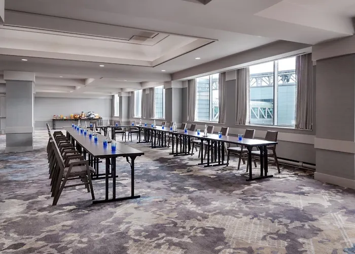 Sheraton Gateway Hotel In Toronto International Airport