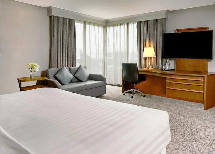 Crowne Plaza Toronto - North York By Ihg